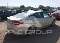 2017 Ford FUSION фото