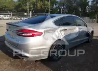2017 Ford FUSION фото
