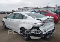 2017 Ford FUSION фото