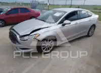 2017 Ford FUSION фото
