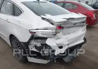 2017 Ford FUSION фото