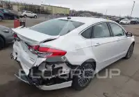 2017 Ford FUSION фото
