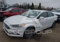 2017 Ford FUSION фото