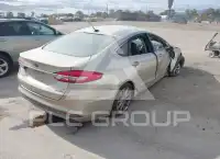 2017 Ford FUSION фото