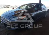2017 Ford FUSION фото