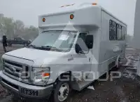 2017 Ford E-450 photo