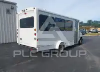 2017 Ford E-450 фото