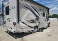 2017 Ford E-450 фото