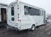 2017 Ford E-450 photo