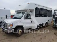 2017 Ford E-350 фото