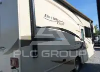 2017 Ford E-350 photo