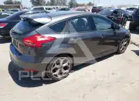 2017 Ford FOCUS фото