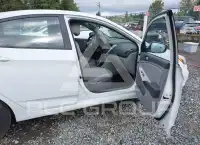 2017 Hyundai Accent photo