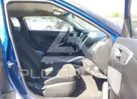 2017 Hyundai Veloster photo