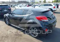 2017 Hyundai Veloster photo