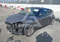 2017 Hyundai Veloster фото