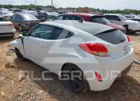 2017 Hyundai Veloster photo