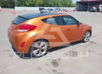 2017 Hyundai Veloster photo