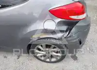 2017 Hyundai Veloster photo