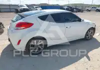 2017 Hyundai Veloster photo