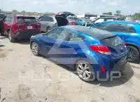 2017 Hyundai Veloster photo