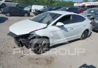2017 Hyundai Elantra photo