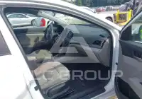 2017 Hyundai Elantra photo
