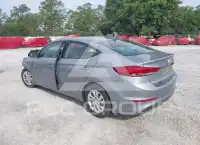 2017 Hyundai Elantra photo