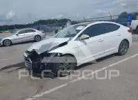 2017 Hyundai Elantra фото