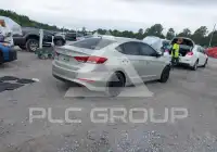 2017 Hyundai Elantra photo
