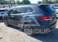 2017 Hyundai Santa Fe photo