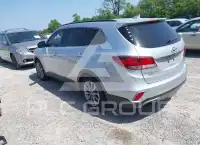 2017 Hyundai Santa Fe photo