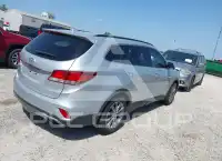 2017 Hyundai Santa Fe photo