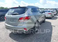 2017 Hyundai Santa Fe photo