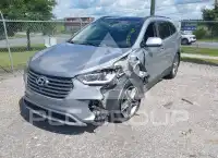 2017 Hyundai Santa Fe photo