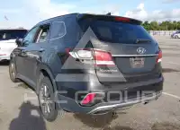 2017 Hyundai Santa Fe photo