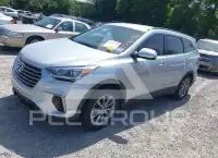2017 Hyundai Santa Fe photo