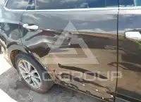 2017 Hyundai Santa Fe photo