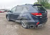 2017 Hyundai Santa Fe photo