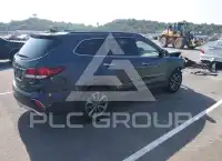 2017 Hyundai Santa Fe photo