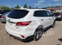 2017 Hyundai Santa Fe photo