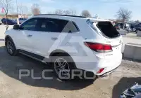 2017 Hyundai Santa Fe photo