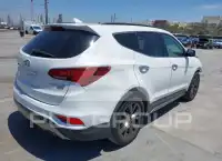 2017 Hyundai Santa Fe photo