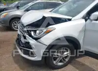 2017 Hyundai Santa Fe photo