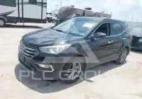 2017 Hyundai Santa Fe photo