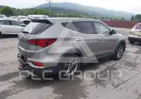 2017 Hyundai Santa Fe photo