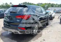 2017 Hyundai Santa Fe photo