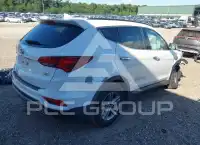 2017 Hyundai Santa Fe photo
