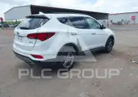2017 Hyundai Santa Fe photo