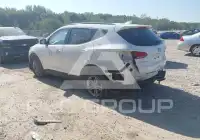 2017 Hyundai Santa Fe photo